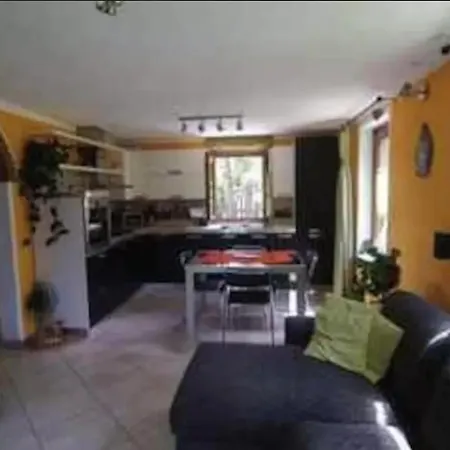 Delbarbahomes, Ayas. Relax, Idromassaggio, Natura. Διαμέρισμα *